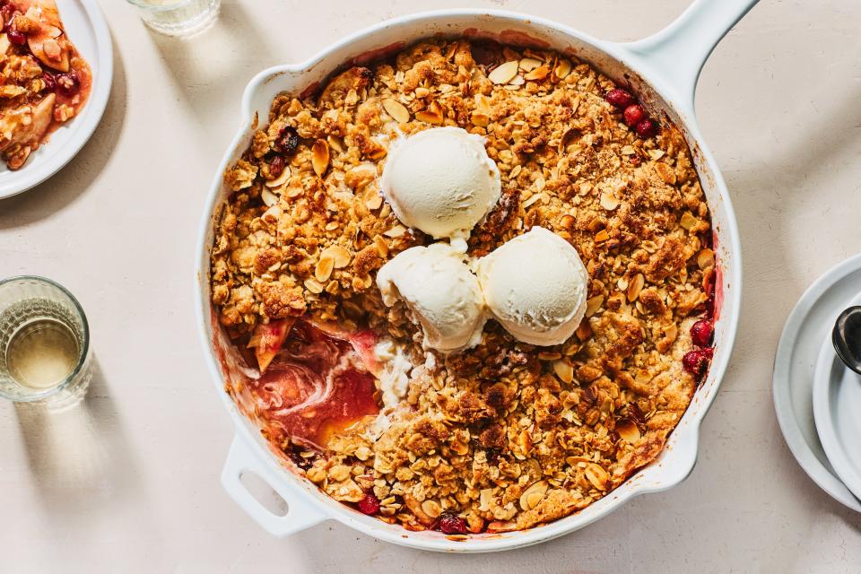 Apple-Cranberry Crisp with Oatmeal-Cookie Crumble