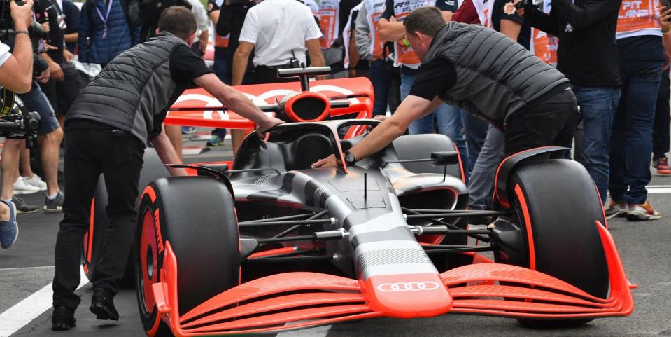 audi f1 show car