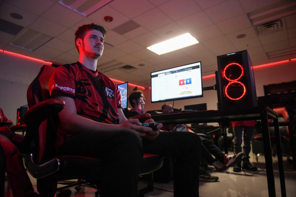 Dallas Williams plays Super Smash Brothers during a Harlem High School esports practice at the school in Harlem, Ga., on Wednesday, Oct. 18, 2023.