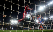 Soccer Football - Premier League - Everton vs Watford - Goodison Park, Liverpool, Britain - November 5, 2017 Watford's Heurelho Gomes collides with Everton's Oumar Niasse and sustains a head injury Action Images via Reuters/Jason Cairnduff