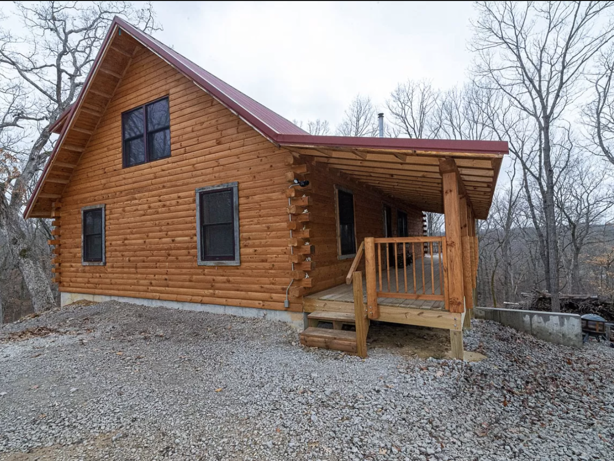 Iowa: The Newly Constructed 3-Bedroom Cabin