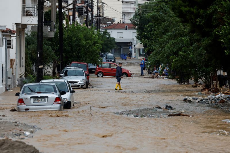 Vista de una calle inundada durante la tormenta Elias en la ciudad de Volos