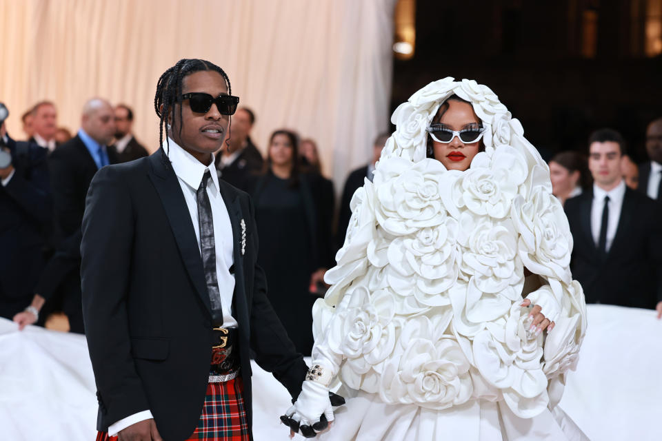 NEW YORK, NEW YORK - MAY 01: (L-R) A$AP Rocky and Rihanna attend The 2023 Met Gala Celebrating 