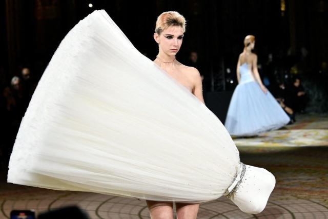 These Dresses At Paris Fashion Week Look Like A Glitch In The Matrix ...