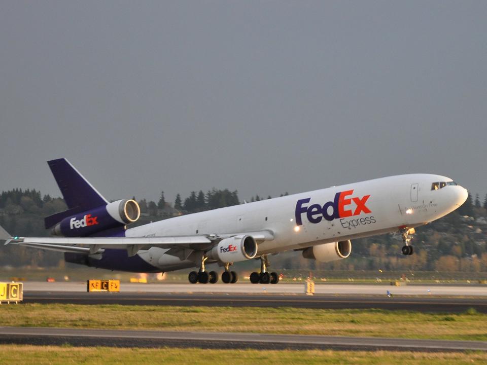 FedEx plane