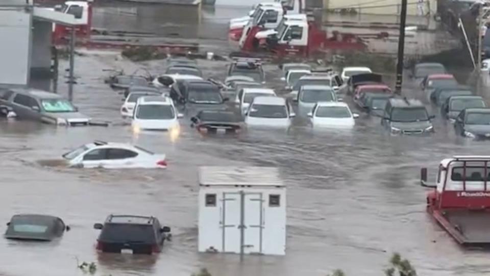 Cars swept down swamped roads as flooding wreaks havoc across San Diego (Accuweather)
