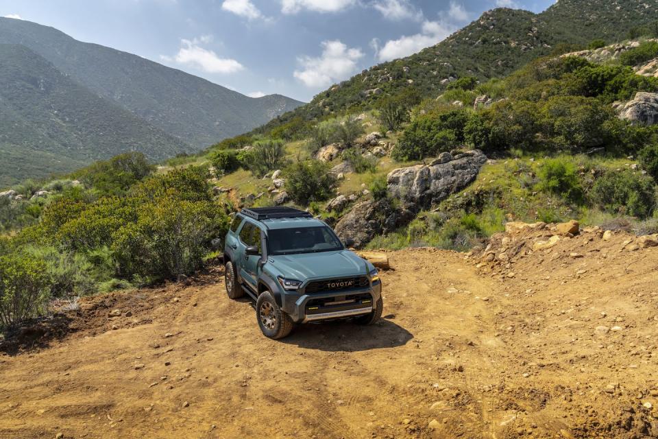 2025 toyota 4runner trailhunter