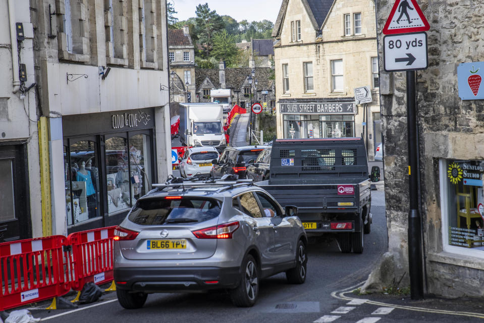 Traffic builds in Bradford-on-Avon as a new one-way system is put into place