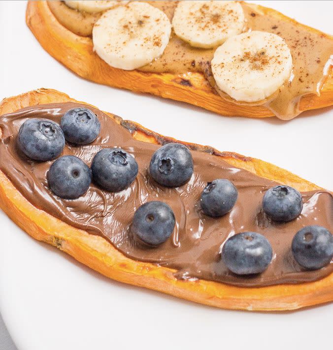 <strong>Get the <a href="http://www.familyfoodonthetable.com/sweet-potato-toast/" target="_blank">Nutella And Blueberry Sweet Potato Toast recipe</a> from&nbsp;Family Food On The Table</strong>
