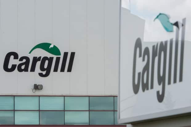 A Cargill meat processing plant in Quebec is shown in a 2020 file photo. The food company announced Thursday it expects to start construction early next year on a new canola processing plant in Regina.  (Graham Hughes/The Canadian Press - image credit)