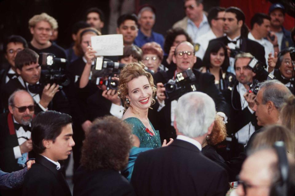 LOS ANGELES, CA - MARCH 29: English actress Emma Thompson arrives at the 1993 Oscar awards March 29, 1993 Dorothy Chandler Pavilion, Los Angeles, California (Photo by Paul Harris/Getty Images)