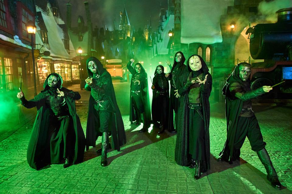 Dark Arts at Hogwarts Castle show, Death Eaters return to Islands of Adventure for Halloween