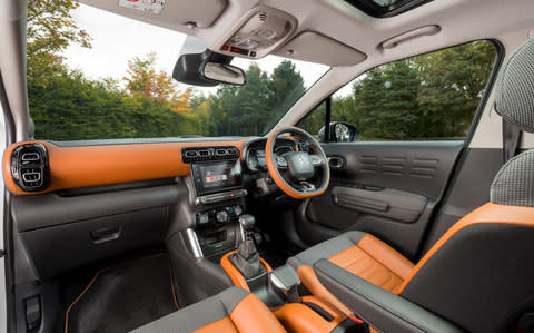 2017 Citroen C3 Aircross interior 