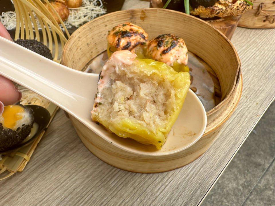 bei ing dimsum club - aburi-mentai siu mai