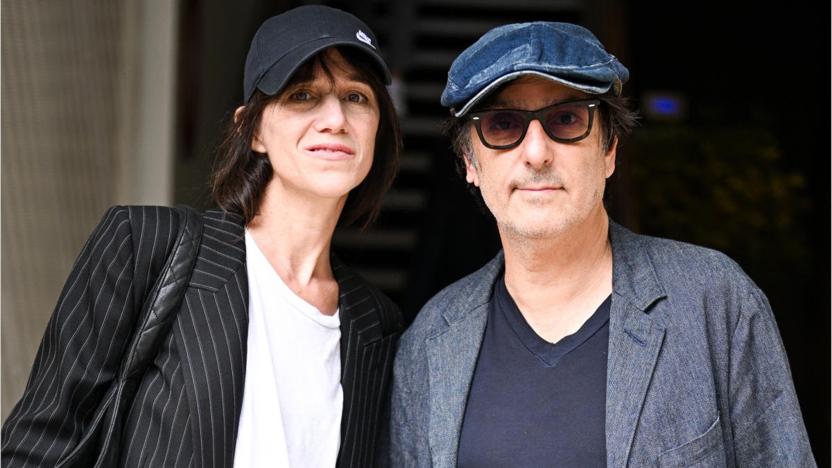 Voici Charlotte Gainsbourg Et Yvan Attal Ravis Leur Fils Ben Attal Se Marie Des Photos De