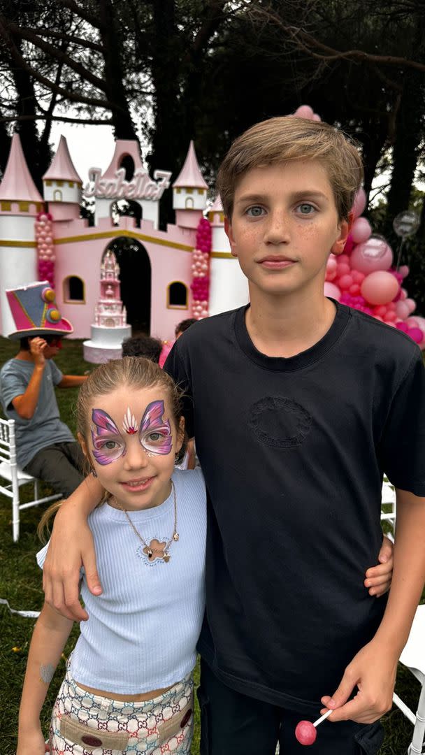 La foto de Isabella con su hermano Coki López