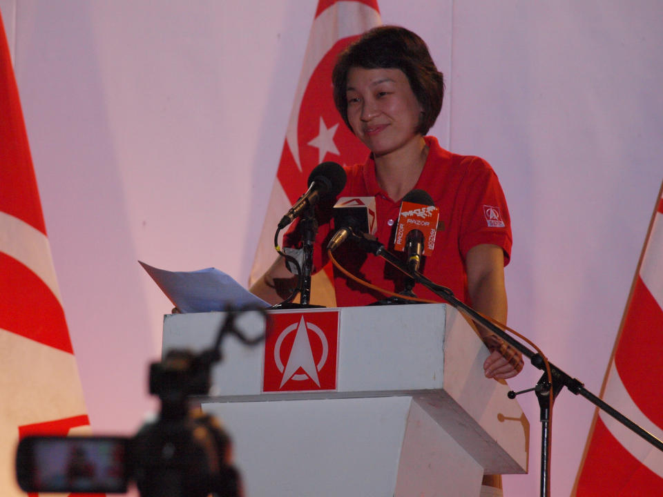 SDP candidate Michelle Lee Juen addressing the issue of rising costs of living. Sunday , May 1. (Yahoo! photo/ Aeron Chew)