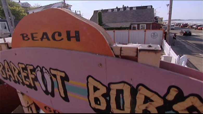 Barefoot Bob's restaurant sign 