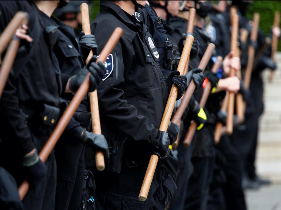 police protest batons
