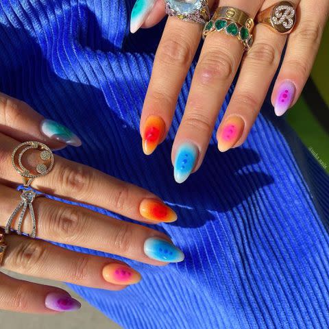 Airbrush Nails - All About Airbrushing