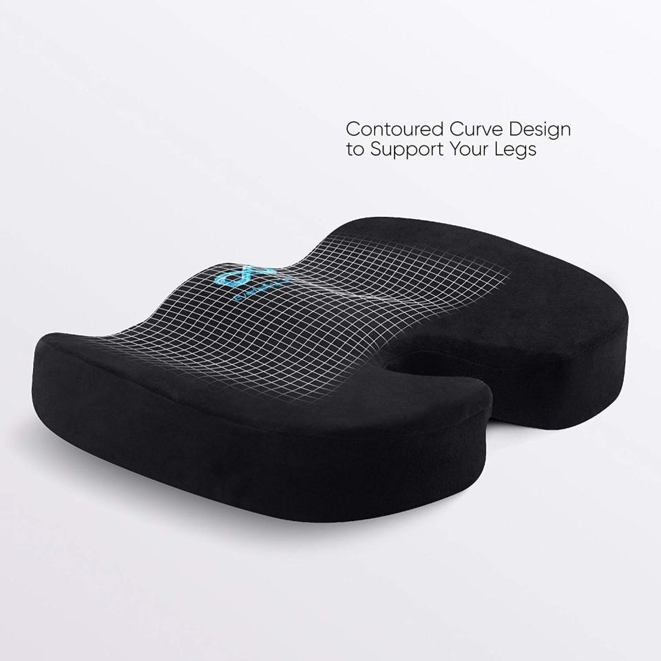 The memory foam seat cushion in black