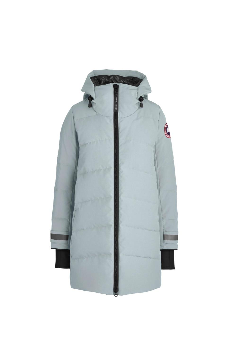 女款暴風藍色Merritt派克大衣NT$30,100 Canada Goose。（Canada Goose提供）