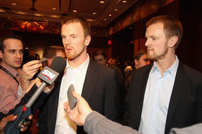 Daniel Sedin et Henrik Sedin, Canucks de Vancouver (Getty)