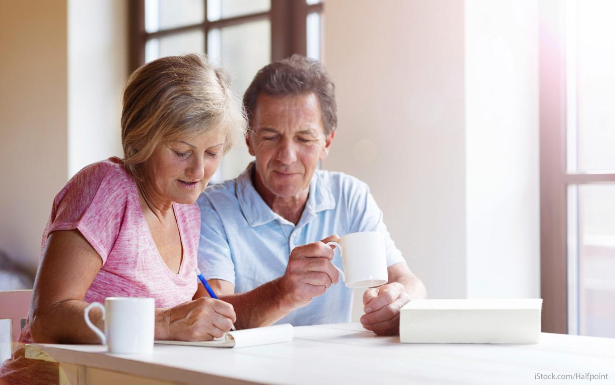 elderly couple planning their reitrement