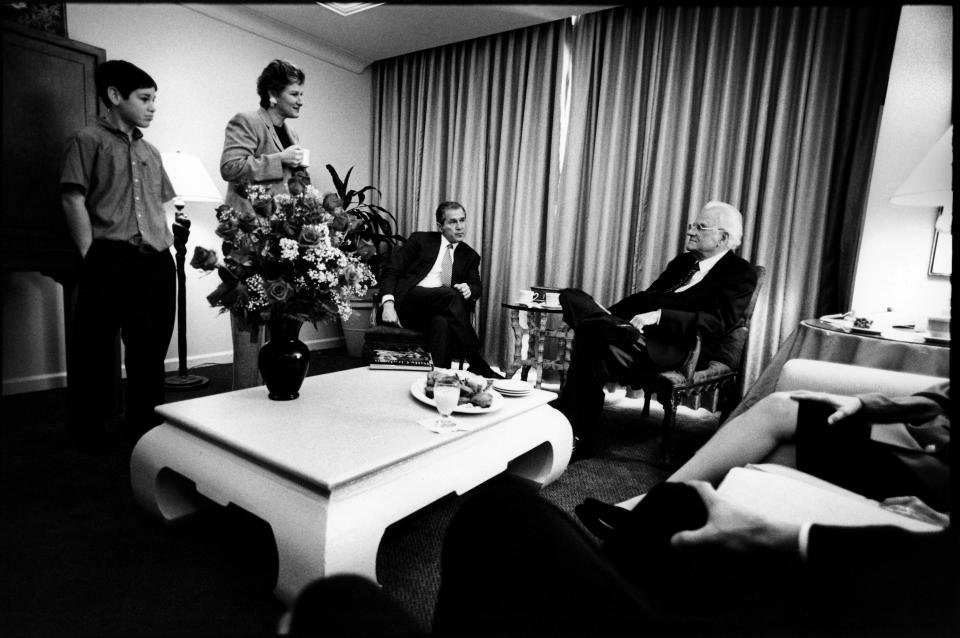 Graham meets privately with Texas Governor and Republican presidential candidate George W. Bush, on&nbsp;Nov. 5, 2000, in Jacksonville, Florida.