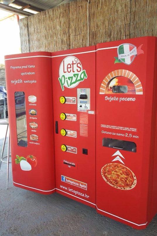 Pizza vending machine #YAS