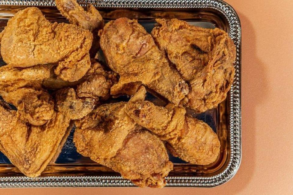 A platter of fried chicken from Nicole’s Good Eats & Sweets.