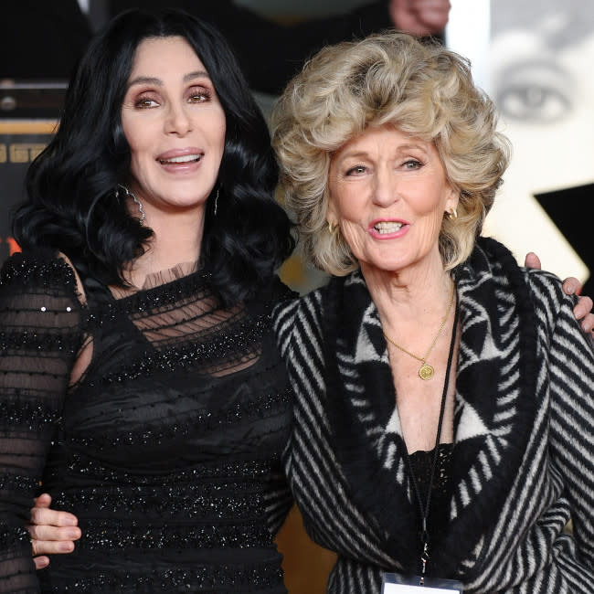 Muere madre de Cher a los 96 años credit:Bang Showbiz