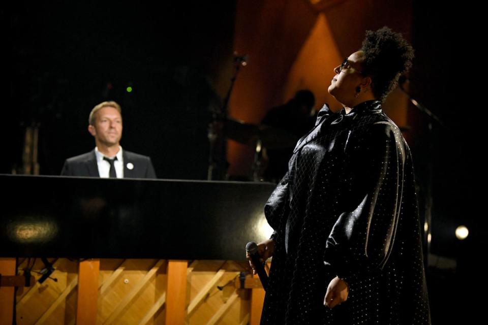 Brittany Howard performs with Chris Martin at the 2021 Grammy Awards (Getty)