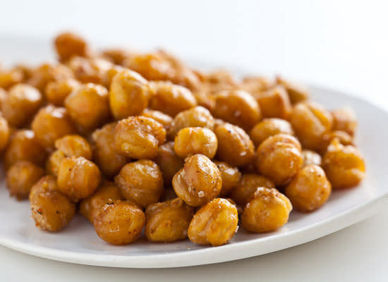 <strong>Get the <a href="http://steamykitchen.com/10725-crispy-roasted-chickpeas-garbanzo-beans.html">Crispy Roasted Chickpeas recipe</a> by Steamy Kitchen</strong>
