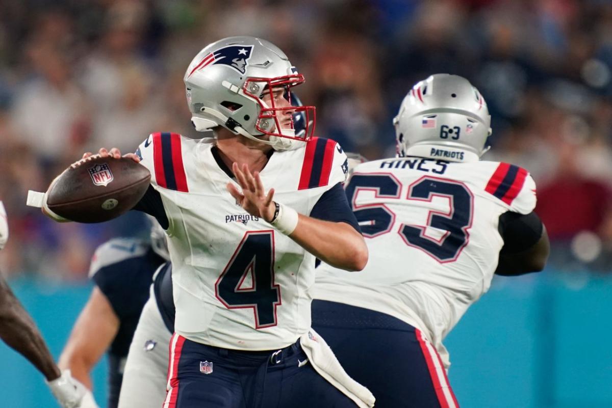 NFL World Totally Baffled By Patriots Cutting Both of Mac Jones's Backups -  Sports Illustrated