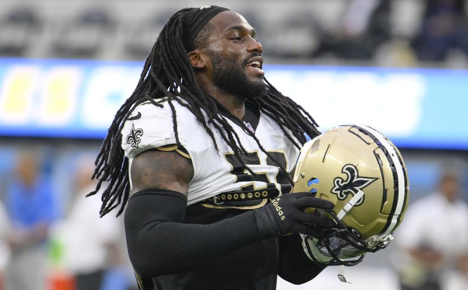 Aug 20, 2023; Inglewood, California, USA; New Orleans Saints linebacker Jaylon Smith (59) during pregame warmups against the <a class="link " href="https://sports.yahoo.com/nfl/teams/la-chargers/" data-i13n="sec:content-canvas;subsec:anchor_text;elm:context_link" data-ylk="slk:Los Angeles Chargers;sec:content-canvas;subsec:anchor_text;elm:context_link;itc:0">Los Angeles Chargers</a> at SoFi Stadium. Mandatory Credit: Robert Hanashiro-USA TODAY Sports