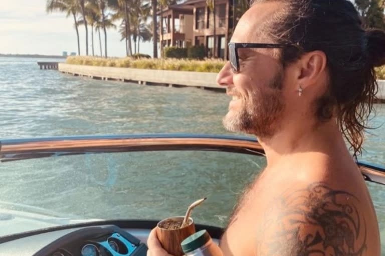 En varias posteos en sus redes sociales, Diego Torres y Débora Bello dejaron entrever su impresionante mansión en Miami