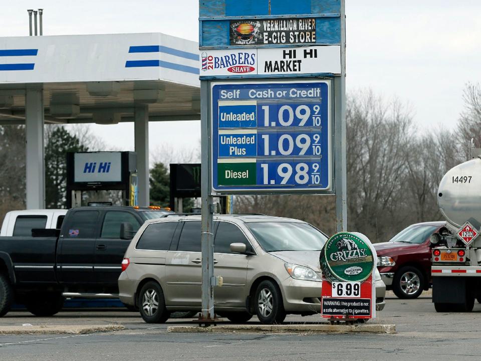 A gas station in Lakeville, Minnesota in April 2, 2020.