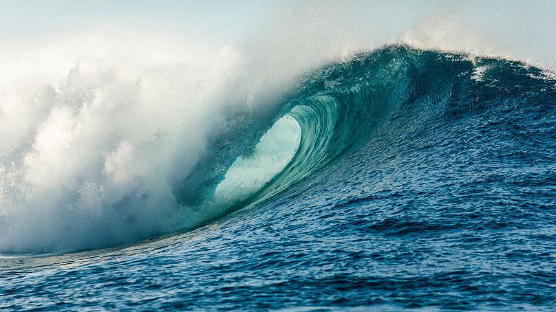 Tahiti est un paradis pour les amateurs de grosses vagues