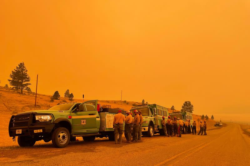 Largest U.S. wildfire threatens New Mexico town, ski resort