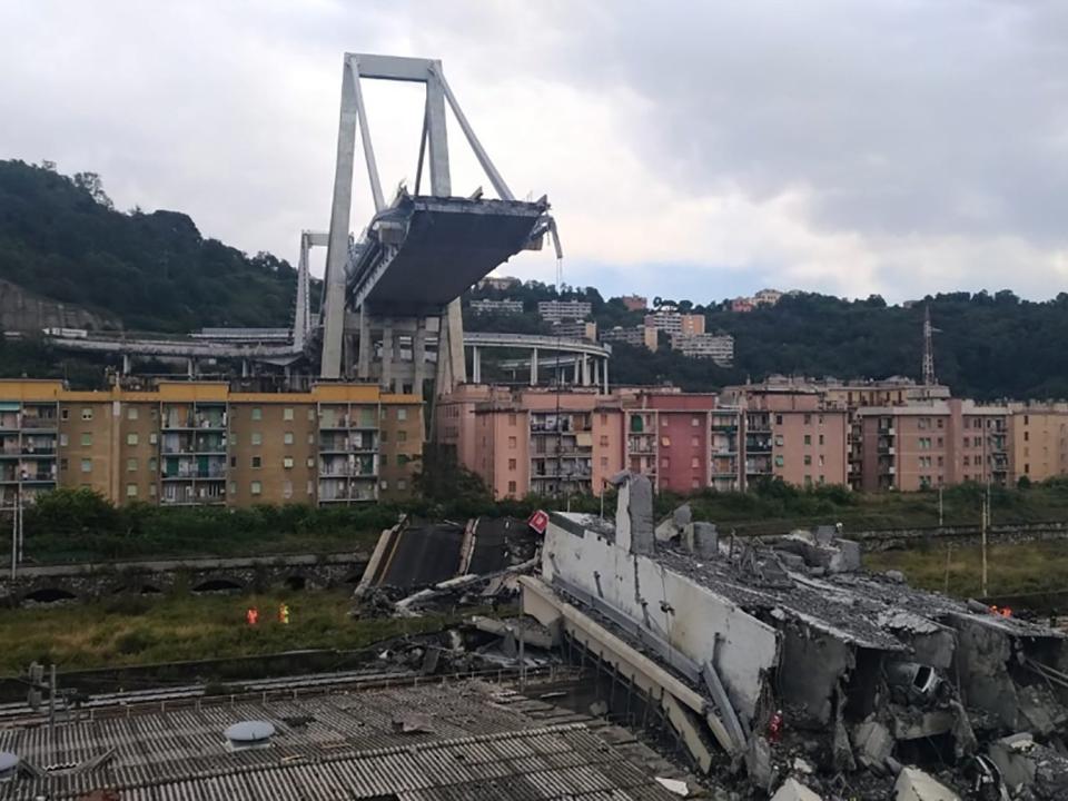Genoa bridge collapse: Hundreds evacuated from surrounding homes amid panic over remaining sections of structure