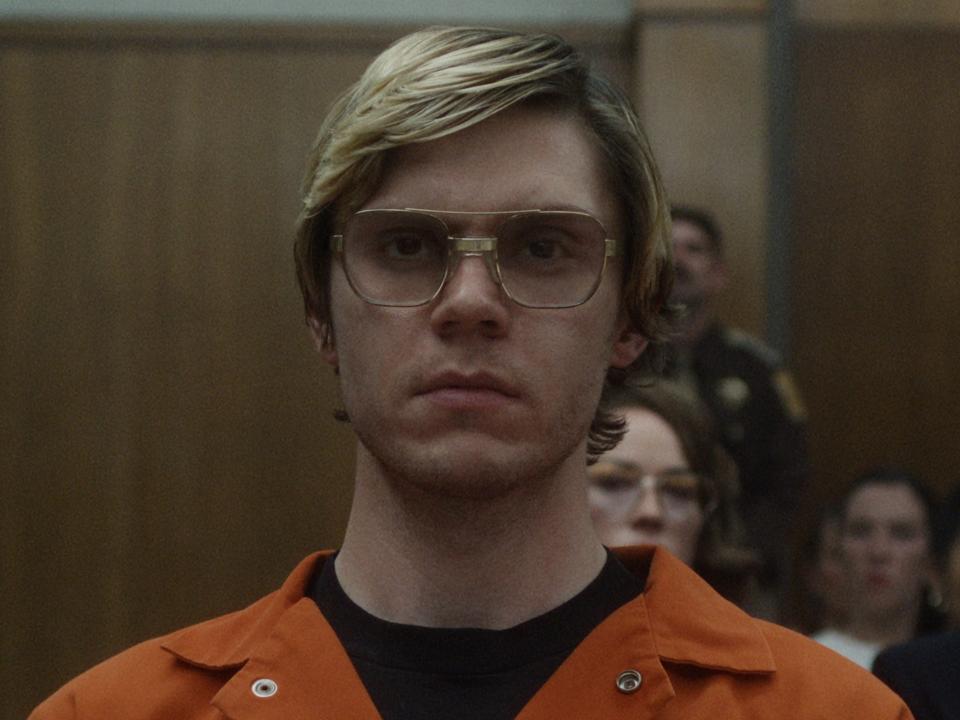 A picture of Evan Peters playing Jeffrey Dahmer.