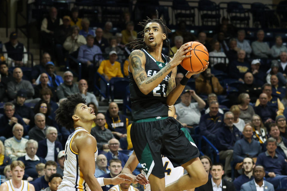 Eastern Michigan guard Emoni Bates goes in for a layup during a Mid-American Conference game on Jan. 24, 2023 in Toledo, Ohio. (Scott W. Grau/Icon Sportswire via Getty Images)