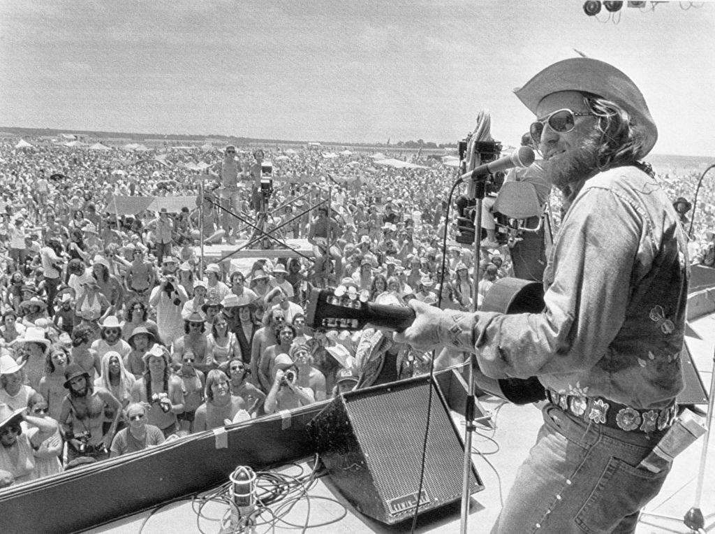 willie nelson young photos 1974