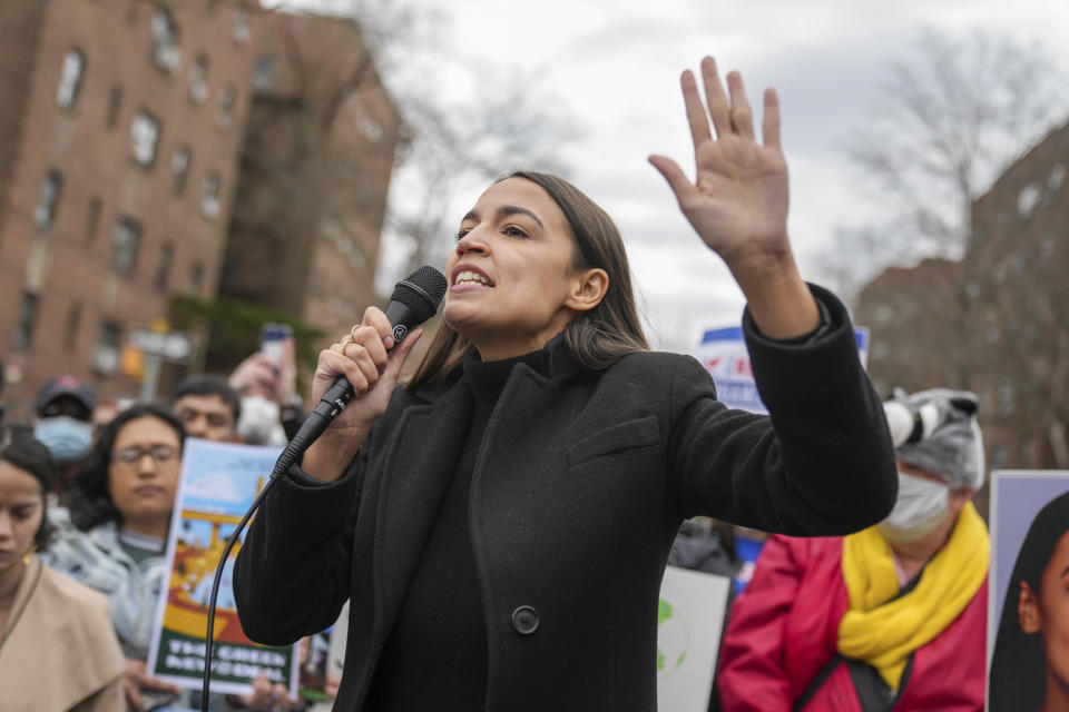 Photo by: John Nacion/STAR MAX/IPx 3/27/22 US Rep. Alexandria Ocasio-Cortez campaigns for re-election at Travers Park in Queens, New York, USA.