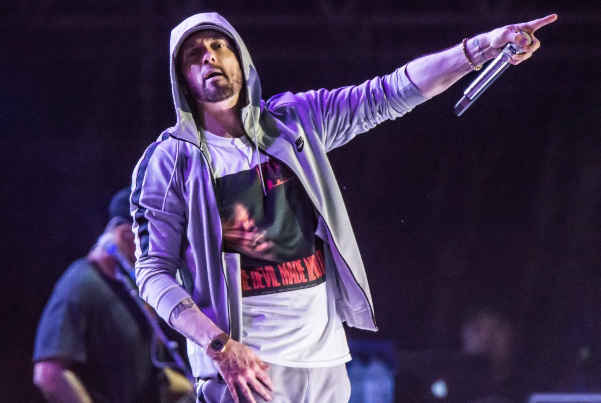 Eminem hits back at fans who complained at 'gun shot noises' during Las ...