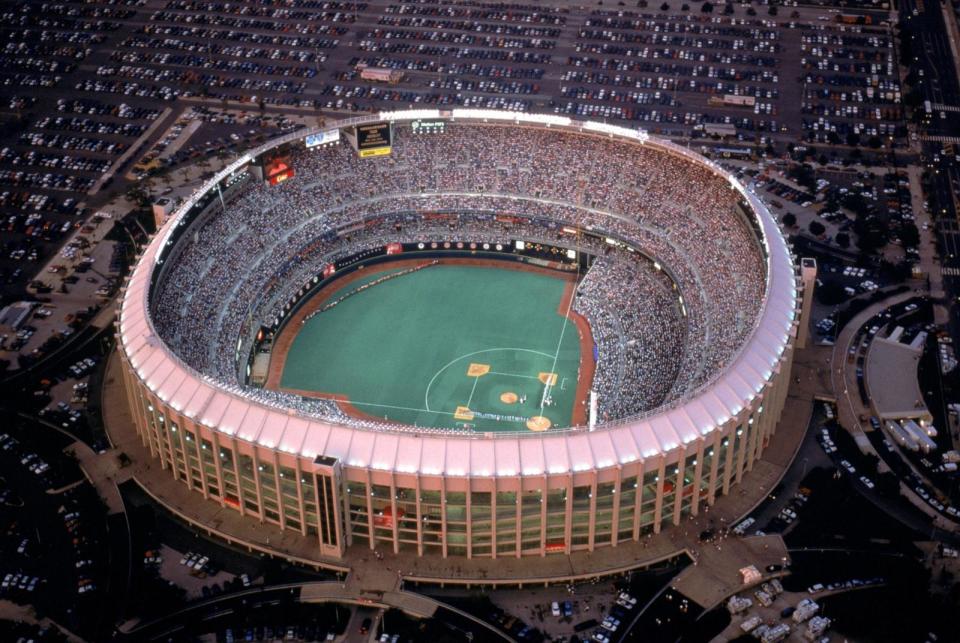 PHOTO: A general view of Veterans Stadium during the 1996 season in Philadelphia. Veterans Stadium was the home of the Philadelphia Phillies from 1971 to 2003. (MLB via Getty Images, FILE)