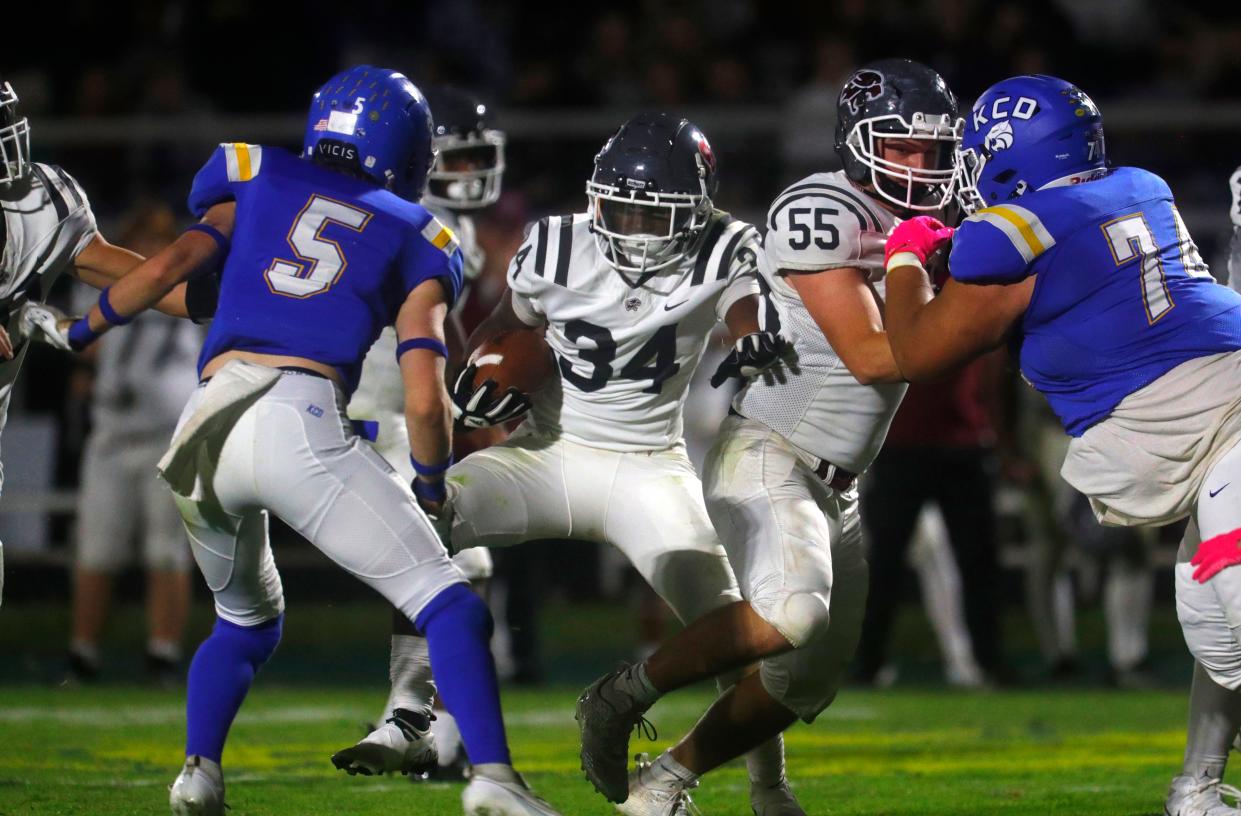 Holy Cross’ Jamari Pennebaker (34) helped lead his team to the second round of the playoffs last season.