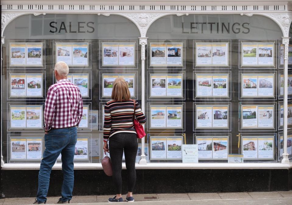 First time buyers will need to earn £12,250 more to afford a home as mortgage rates are set to be hiked up further this year, Zoopla said (PA) (PA Archive)