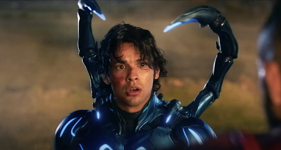 Xolo Maridueña dans le rôle de Jaime Reyes dans Blue Beetle